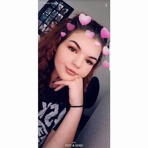 Meet your Posher, Kayla